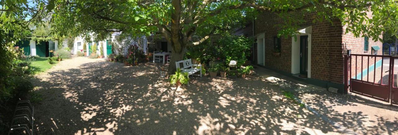 Ferien- Und Messewohnung In Meerbusch Luaran gambar